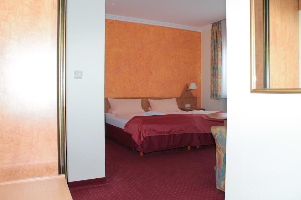 Garni Zum Adler Gensingen Quarto foto