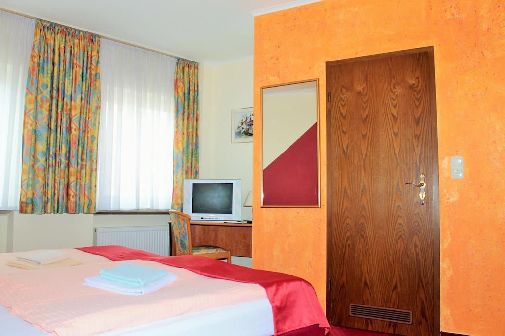 Garni Zum Adler Gensingen Quarto foto